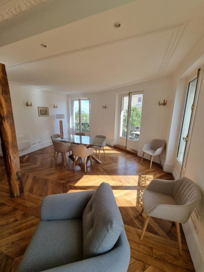 Face Chateau St Germain En Laye, Appartement 4 A 6 Personnes, 23 Min De Paris Champs-Elysees Saint-Germain-en-Laye Exterior photo